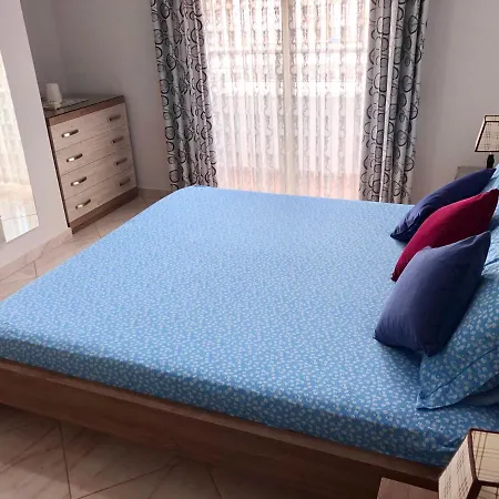 Queen Isabella Premium 4* Wlora