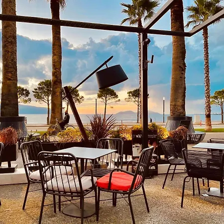 Queen Isabella Premium Hotel Vlorë