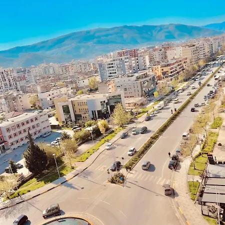 Queen Isabella Premium Hotel