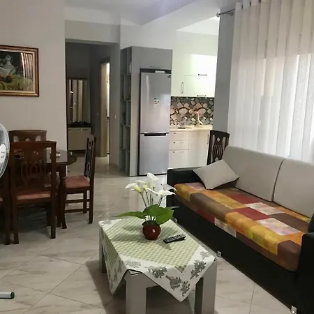 Queen Isabella Premium