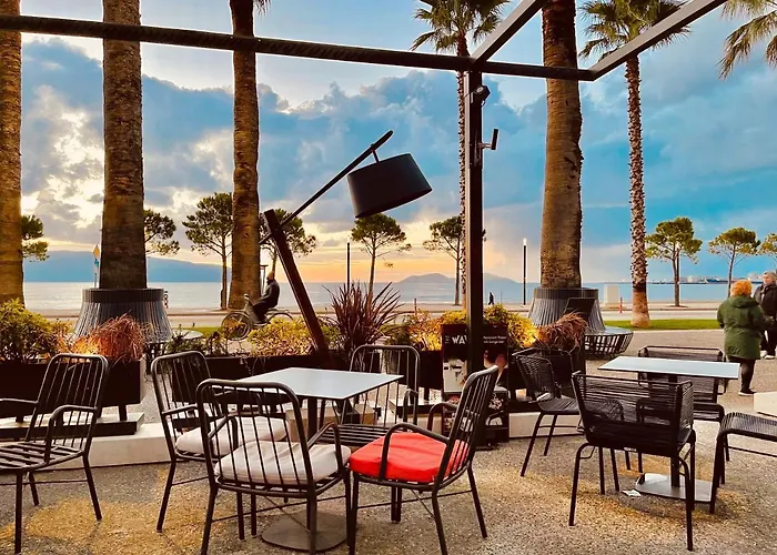 Queen Isabella Premium Hotel Wlora